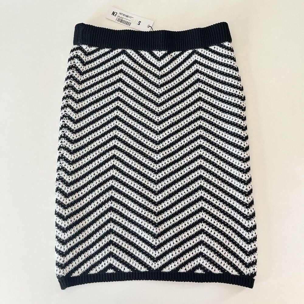NWT Steve Madden Black White Elasticity Knitting Pencil Skirt W26 Women’s Size S